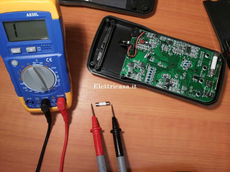 Multimetro digitale : come è fatto e come funziona